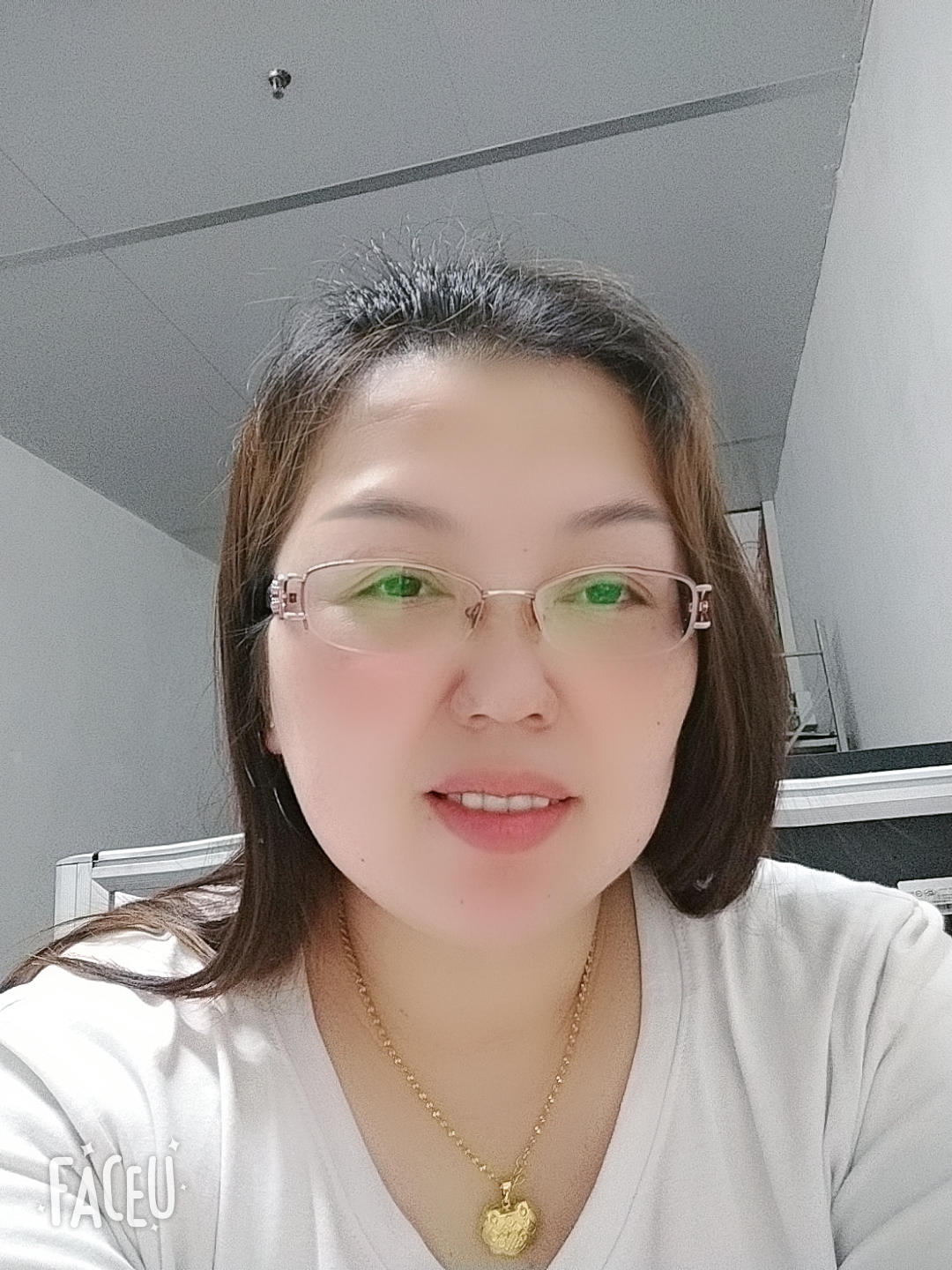 黄女士最新时尚穿搭与生活方式风采展示🌟